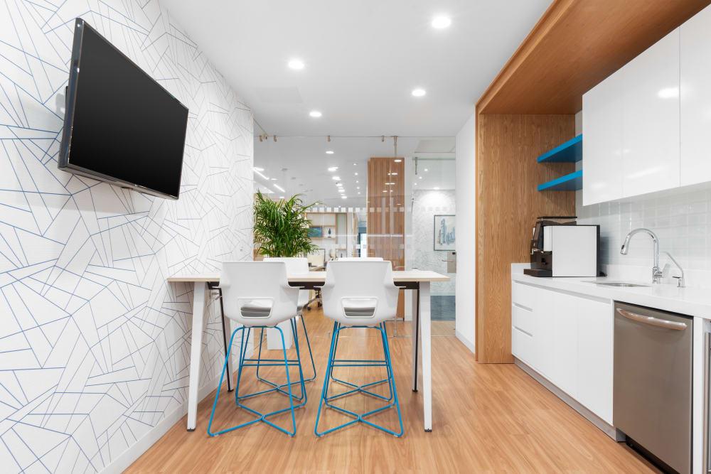 HONDURAS, Tegucigalpa, Novacentro - Photo 5 HONDURAS, Tegucigalpa, Novacentro office space - View 5 in Tegucigalpa - internet, office_cleaning, breakout_areas