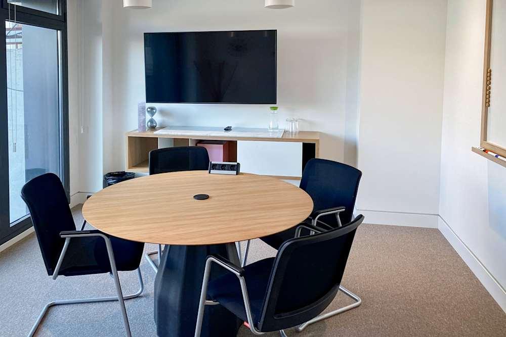 Plaza Molina - Photo 2 Plaza Molina office space - View 2 in Barcelona - internet, office_cleaning, breakout_areas