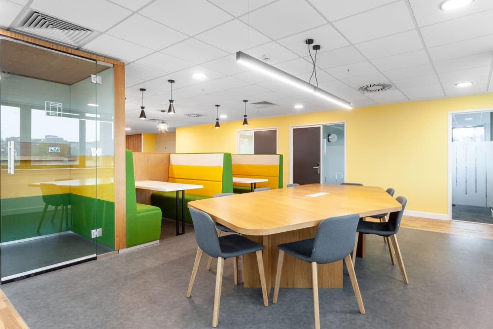 Wolverhampton, Salop Street - Photo 3 Wolverhampton, Salop Street office space - View 3 in Wolverhampton - internet, office_cleaning, breakout_areas