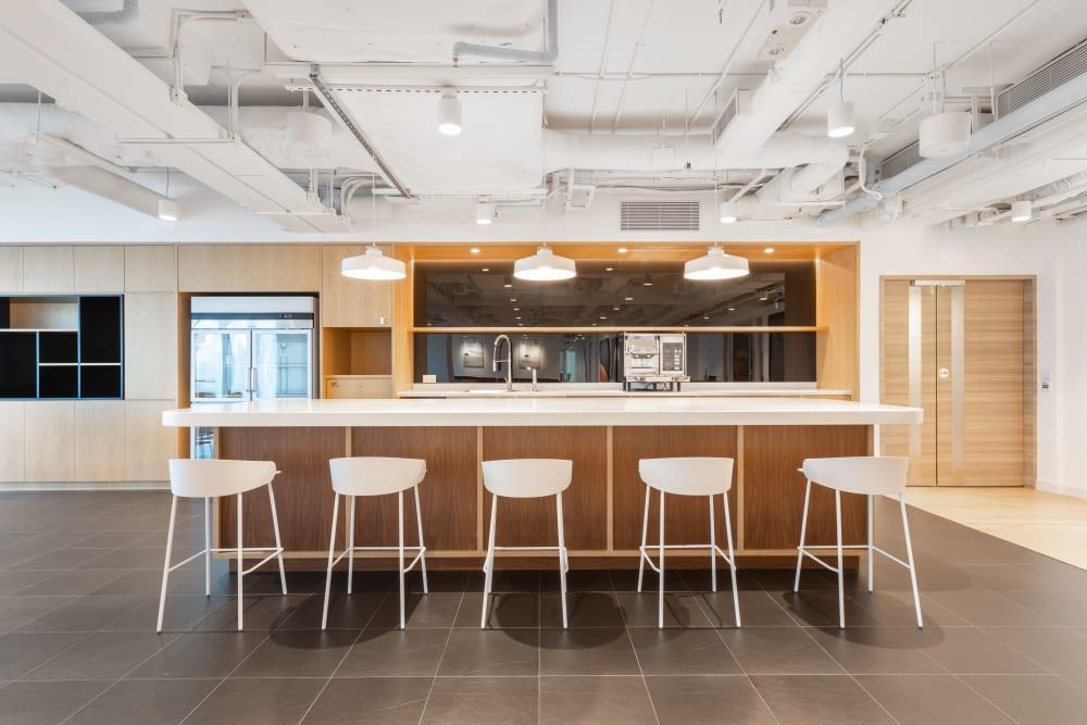 HONG KONG, the Gateway office space - View 5 in Kowloon - internet, office_cleaning, breakout_areas