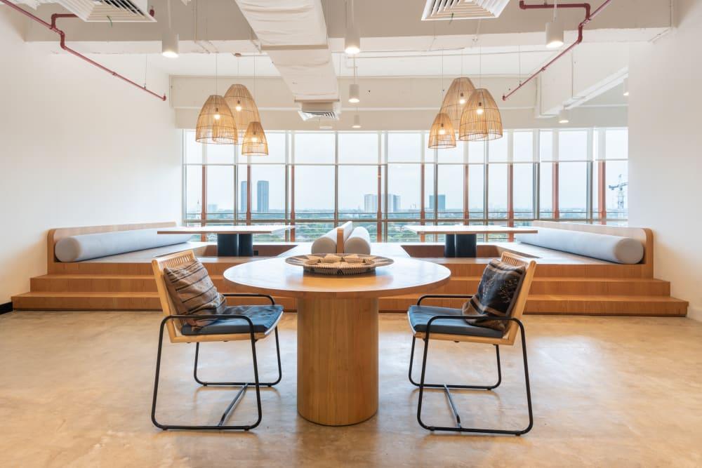 South Quarter - Photo 3 South Quarter office space - View 3 in Kota Jakarta Selatan - internet, office_cleaning, breakout_areas