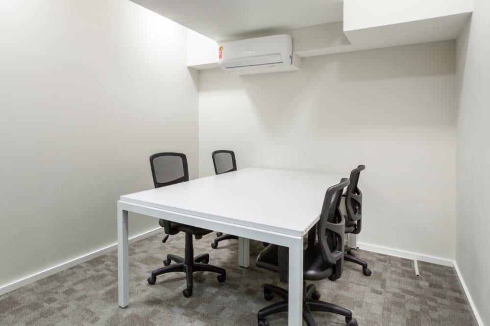 Osasco, Regus Autonomistas office space - View 3 in Vila Yara - internet, office_cleaning, breakout_areas