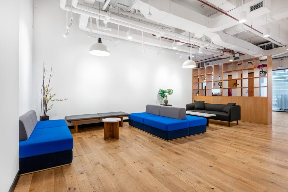 Jakarta, Revenue Tower - Photo 3 Jakarta, Revenue Tower office space - View 3 in Kota Jakarta Selatan - internet, office_cleaning, breakout_areas