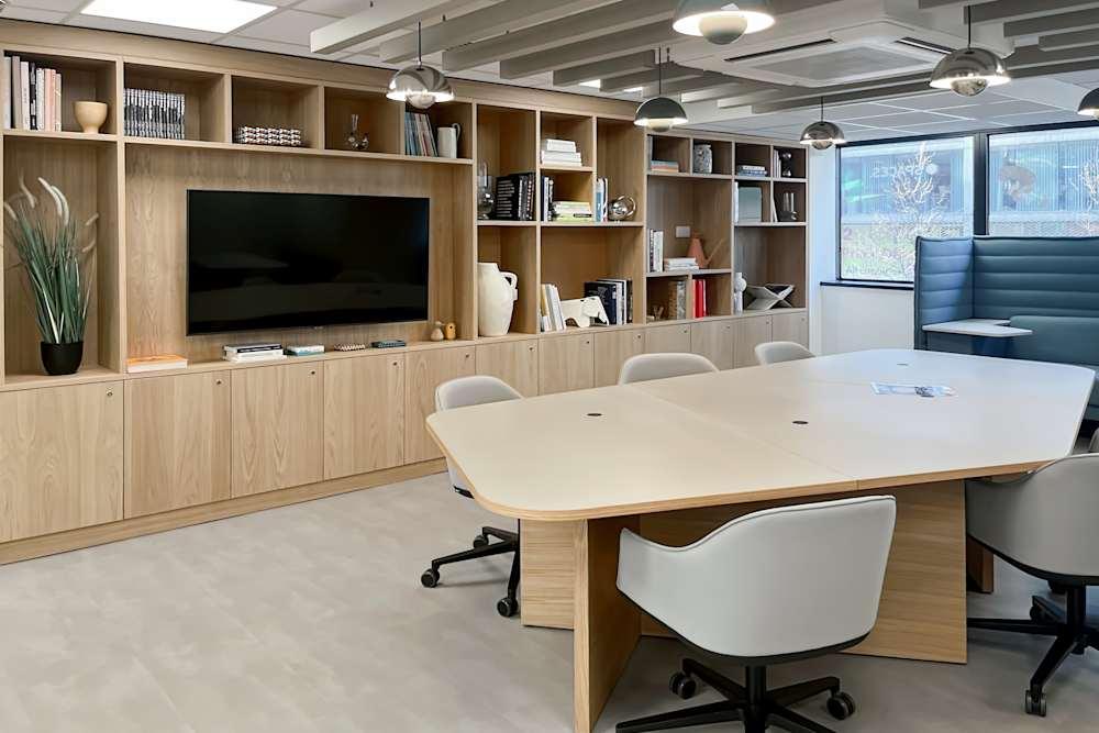 Sheffield, Spaces Pennine 5 office space - View 4 in Sheffield City Centre - internet, office_cleaning, breakout_areas