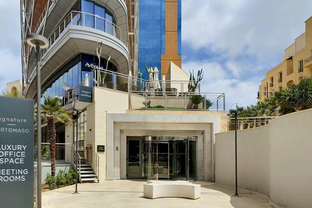 Signature Portomaso - Photo 6 Signature Portomaso office space - View 6 in St. Julian's - internet, office_cleaning, breakout_areas