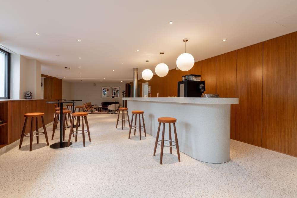 Neuilly Sur Seine, Signature 185 CDG office space - View 3 in La Garenne-Colombes - internet, office_cleaning, breakout_areas