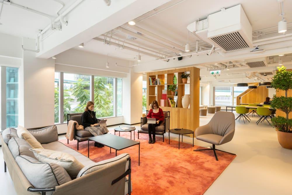 Hong Kong, Spaces 8 Queen'S Road East office space - View 2 in Hong Kong Island - internet, office_cleaning, breakout_areas