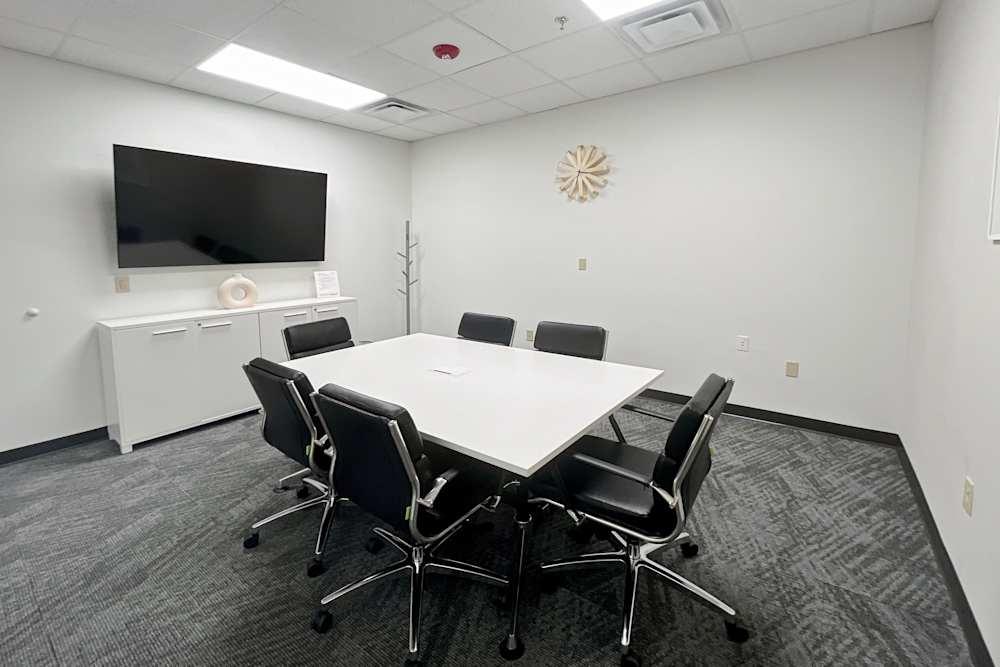 South Aiken - Photo 4 South Aiken office space - View 4 in Aiken - internet, office_cleaning, breakout_areas