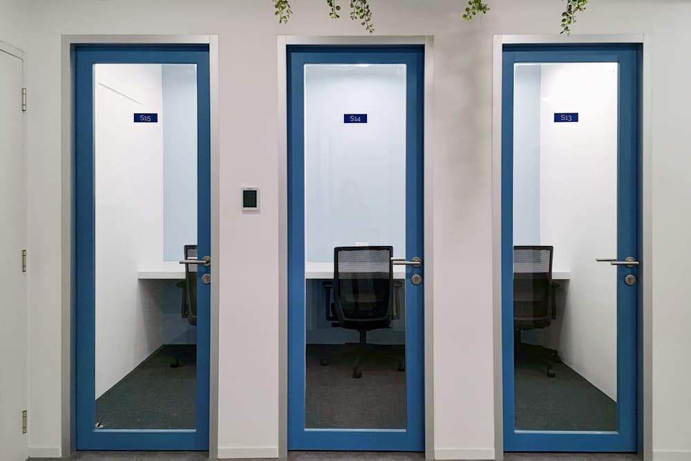 Bangkok, Teo Hong Silom Building office space - View 2 in Khet Bang Rak - internet, office_cleaning, breakout_areas