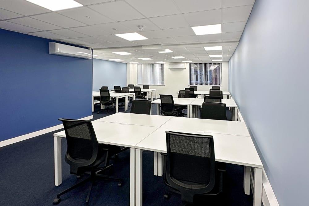 LONDON, Waterloo office space - View 4 in London - internet, office_cleaning, breakout_areas