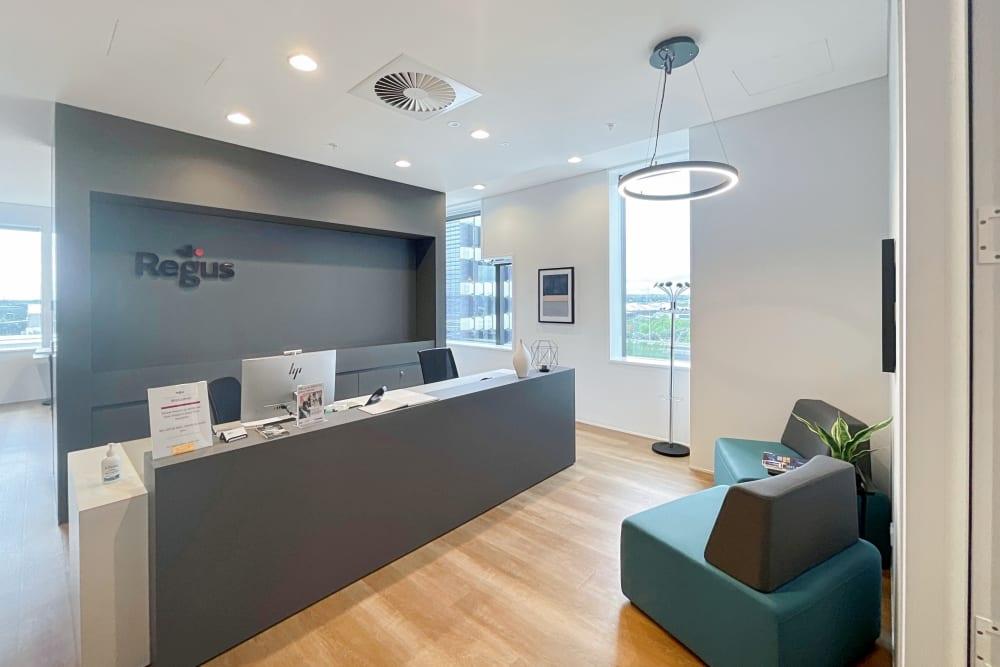 Mount Wellington, Sylvia Park - Photo 6 Mount Wellington, Sylvia Park office space - View 6 in Auckland - internet, office_cleaning, breakout_areas