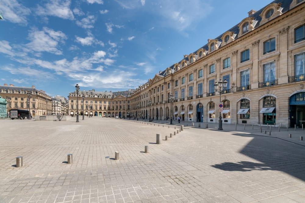 Paris,signature, Place Vendôme office space - View 2 in Paris - internet, office_cleaning, breakout_areas