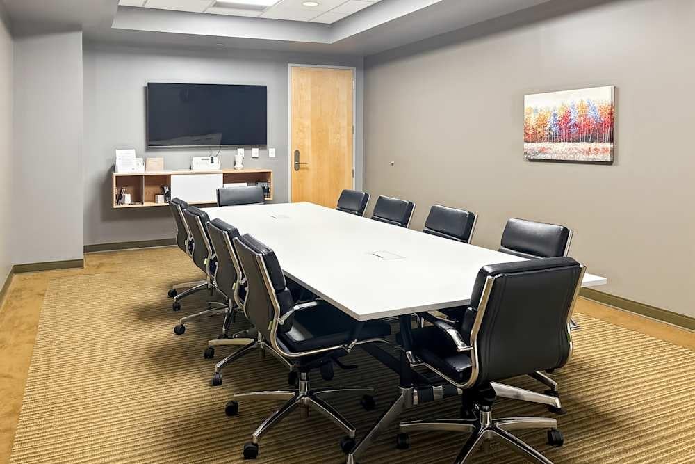 OH, Middletown - Atrium Blvd office space - View 2 in Middletown - internet, office_cleaning, breakout_areas