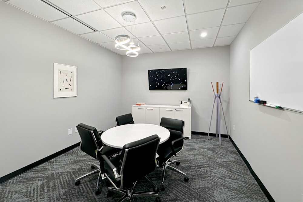 NC, Durham - 3511 Shannon Road - Office space in Durham, North Carolina