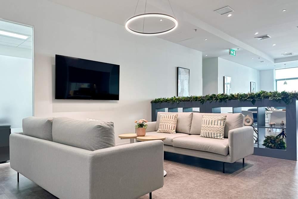 Bangkok, WHA Tower office space - View 4 in Tambon Bang Kaeo - internet, office_cleaning, breakout_areas