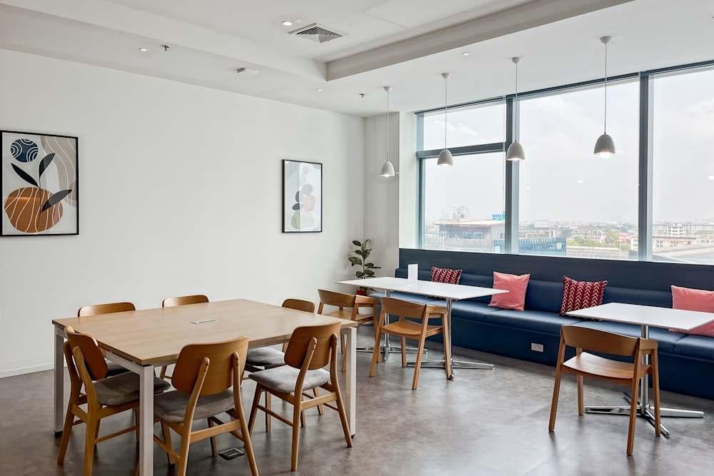 Bangkok, WHA Tower office space - View 2 in Tambon Bang Kaeo - internet, office_cleaning, breakout_areas