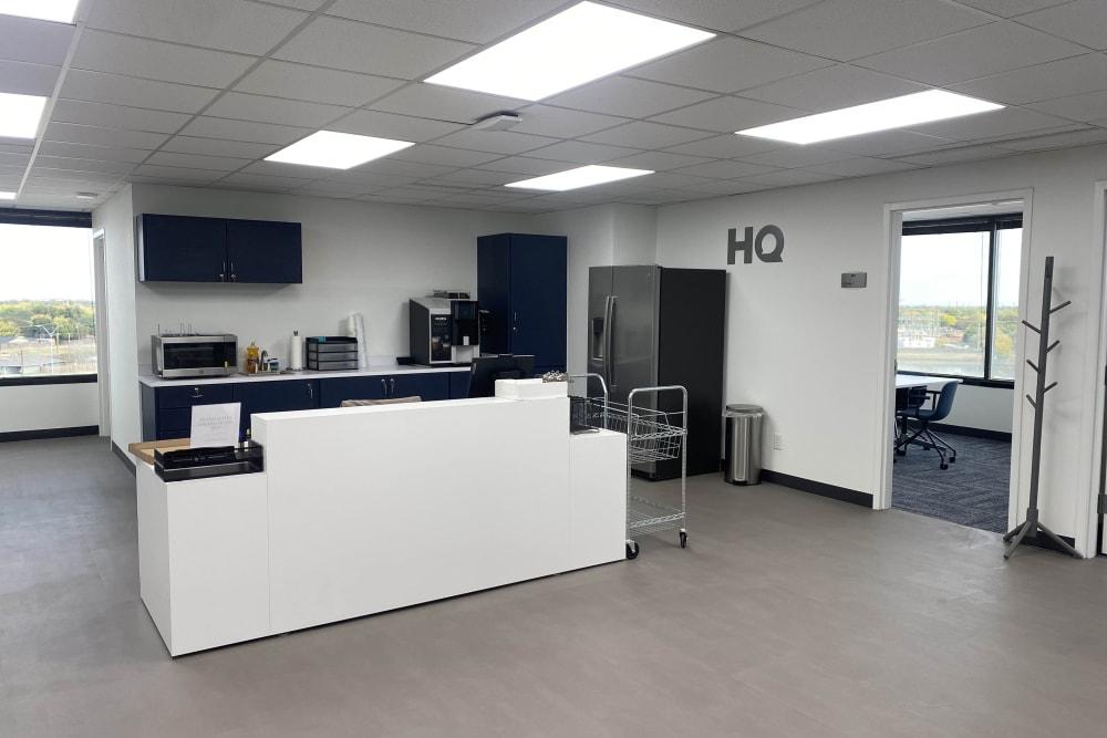 Pyramid Plaza - Photo 4 Pyramid Plaza office space - View 4 in Lubbock - internet, office_cleaning, breakout_areas