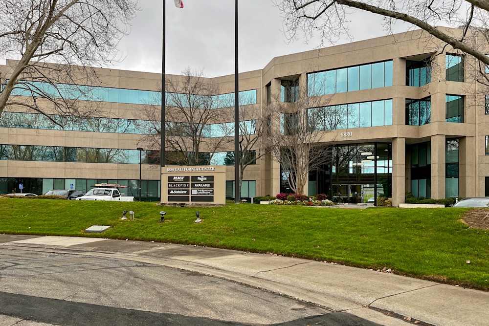8880 Cal Center Drive - Photo 2 8880 Cal Center Drive office space - View 2 in Sacramento - internet, office_cleaning, breakout_areas