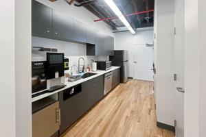 1918 N Mendell Street