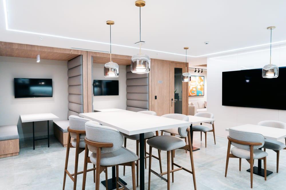 Los Arcos Plaza office space - View 3 in Guayas - internet, office_cleaning, breakout_areas