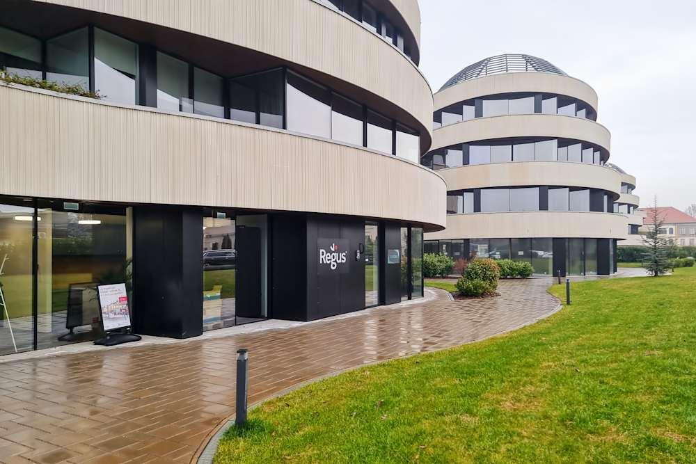 Szeged, Cedrus Offices office space - View 2 in Szeged - internet, office_cleaning, breakout_areas