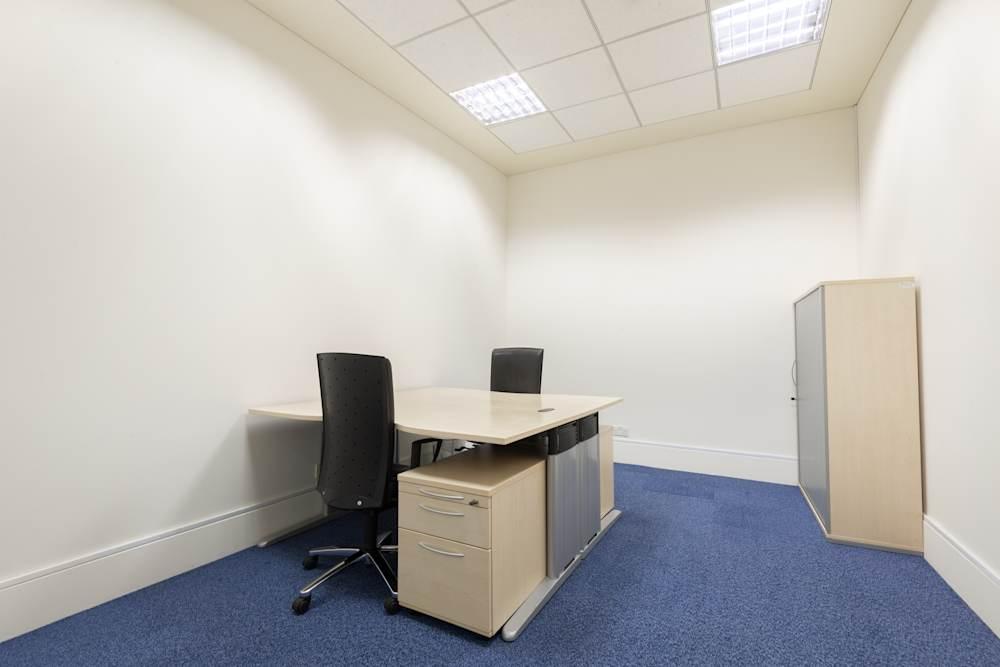 Riyadh, Kingdom Tower - Photo 3 Riyadh, Kingdom Tower office space - View 3 in Riyadh - internet, office_cleaning, breakout_areas