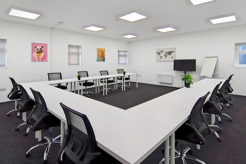 225 Denby Dale Rd - Photo 6 225 Denby Dale Rd office space - View 6 in Wakefield - internet, office_cleaning, breakout_areas