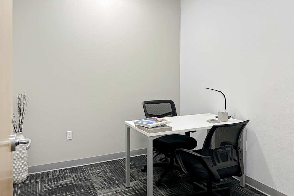 NV, Reno - Double R Blvd office space - View 5 in Reno - internet, office_cleaning, breakout_areas