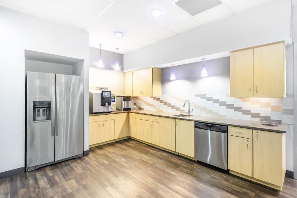 FL, Jacksonville - San Marco office space - View 6 in Jacksonville - internet, office_cleaning, breakout_areas