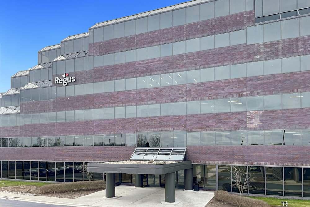 IL, Westmont - Oakmont Plaza Dr office space - View 6 in Westmont - internet, office_cleaning, breakout_areas