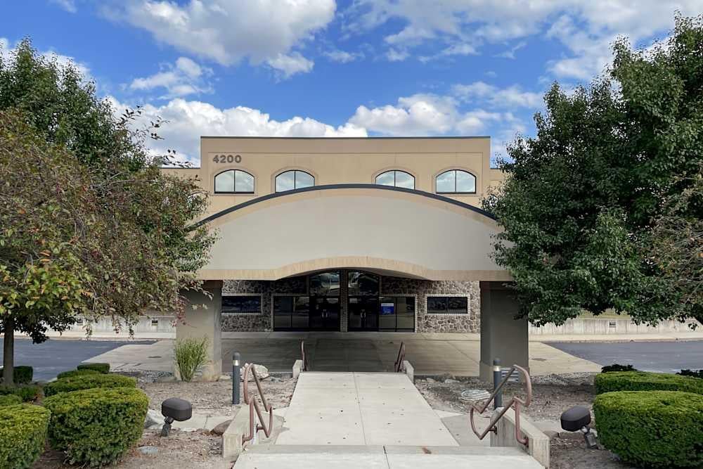 MI, Saginaw - Fashion Square Blvd office space - View 3 in Saginaw - internet, office_cleaning, breakout_areas