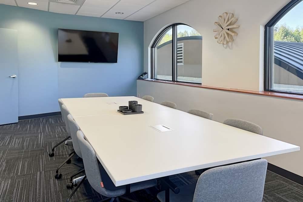 MI, Saginaw - Fashion Square Blvd office space - View 2 in Saginaw - internet, office_cleaning, breakout_areas