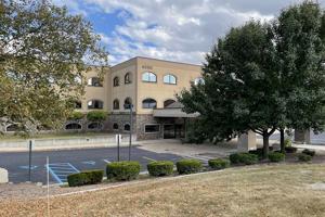 4200 Fashion Square Blvd