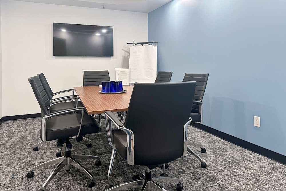 MB, Winnipeg - Lombard Ave office space - View 3 in Winnipeg - internet, office_cleaning, breakout_areas