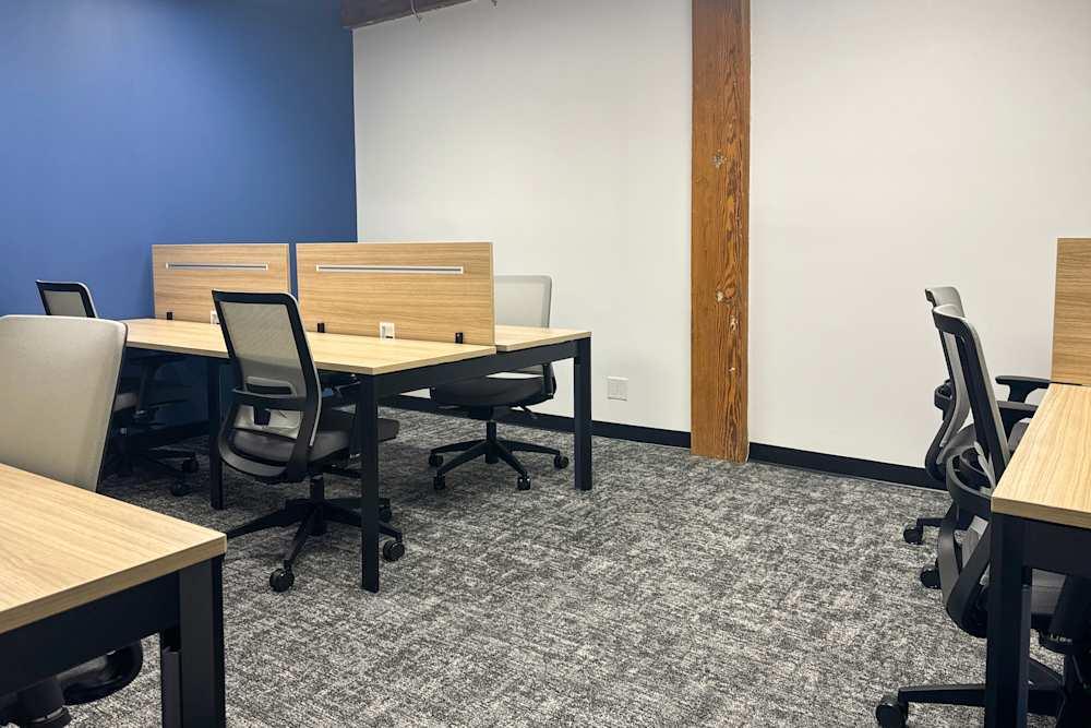 MB, Winnipeg - Lombard Ave office space - View 2 in Winnipeg - internet, office_cleaning, breakout_areas