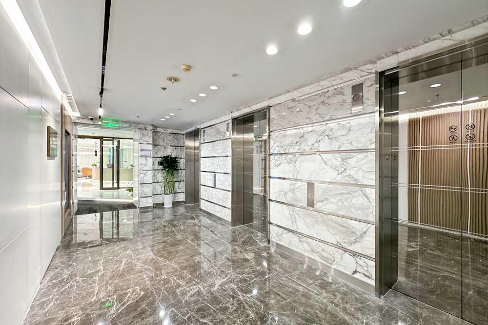 Shanghai, Jinmao Tower office space - View 5 in Pu Dong Xin Qu - internet, office_cleaning, breakout_areas