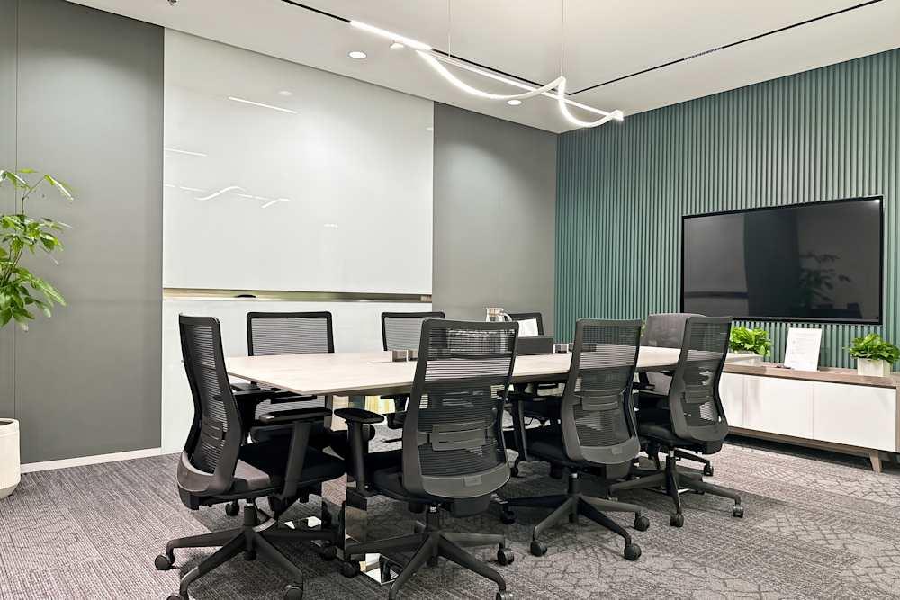 Shanghai, Jinmao Tower office space - View 4 in Pu Dong Xin Qu - internet, office_cleaning, breakout_areas