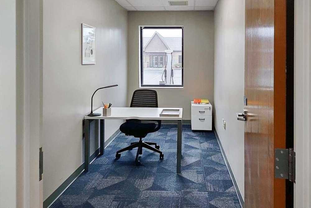 NY, Grand Island - Baseline Rd. office space - View 3 in Erie County - internet, office_cleaning, breakout_areas