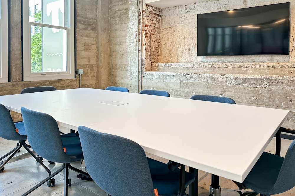 CA, Los Angeles - South Hill Street office space - View 6 in Los Angeles - internet, office_cleaning, breakout_areas