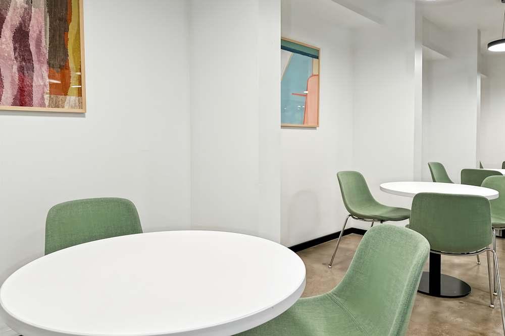 CA, Los Angeles - South Hill Street office space - View 2 in Los Angeles - internet, office_cleaning, breakout_areas