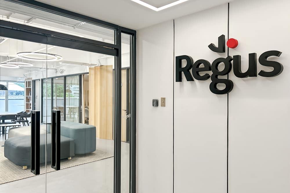 Mandaluyong, AMA Tower - Photo 3 Mandaluyong, AMA Tower office space - View 3 in Mandaluyong - internet, office_cleaning, breakout_areas