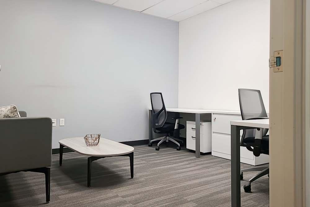 CA, Carlsbad - Palomar Airport Road office space - View 2 in Carlsbad - internet, office_cleaning, breakout_areas
