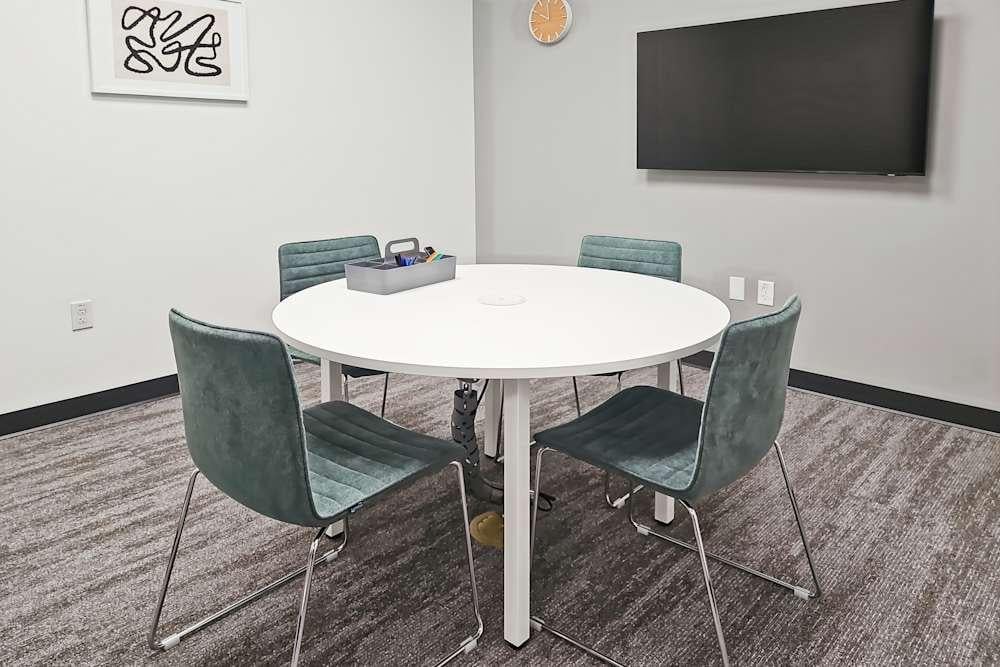 AZ, Scottsdale- Scottsdale Spectrum office space - View 6 in Scottsdale - internet, office_cleaning, breakout_areas