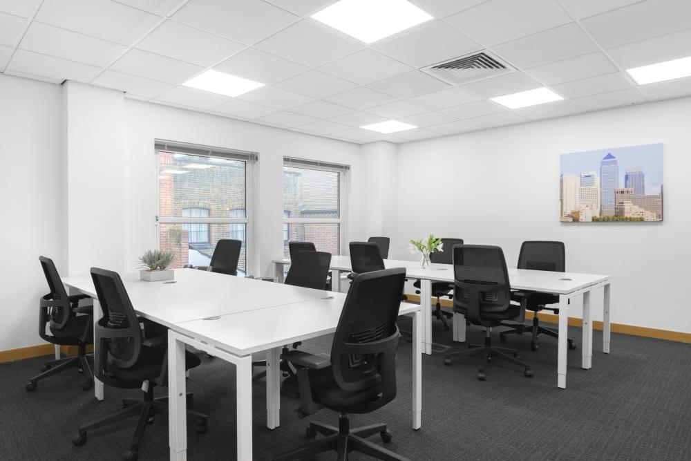 59-60 Thames Street - Photo 4 59-60 Thames Street office space - View 4 in Windsor - internet, office_cleaning, breakout_areas