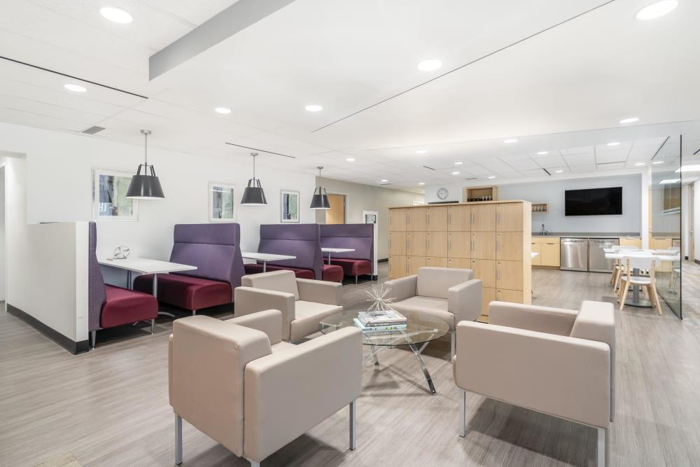 201 Portage Avenue - Photo 2 201 Portage Avenue office space - View 2 in Winnipeg - internet, office_cleaning, breakout_areas