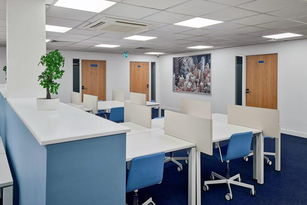 Hitchin, Invision House - Photo 2 Hitchin, Invision House office space - View 2 in Hitchin - internet, office_cleaning, breakout_areas