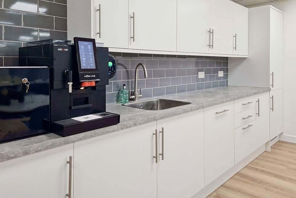 Hitchin, Invision House - Photo 6 Hitchin, Invision House office space - View 6 in Hitchin - internet, office_cleaning, breakout_areas