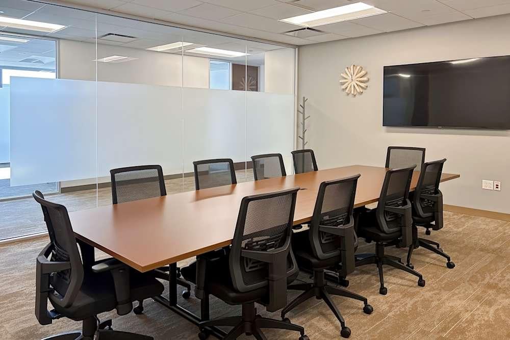 TX, Houston - Energy Tower III office space - View 2 in Houston - internet, office_cleaning, breakout_areas