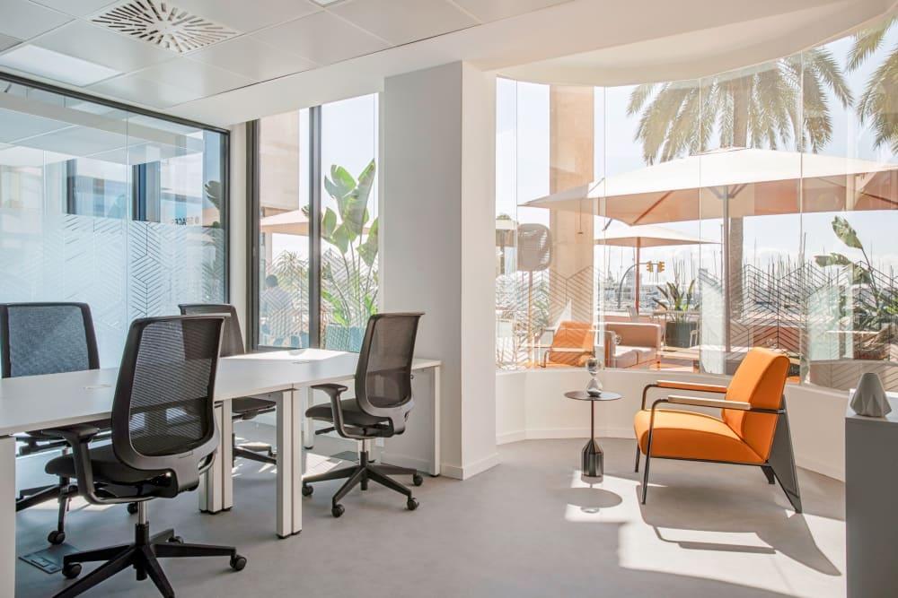 Spaces Palma Marina office space - View 3 in Palma - internet, office_cleaning, breakout_areas
