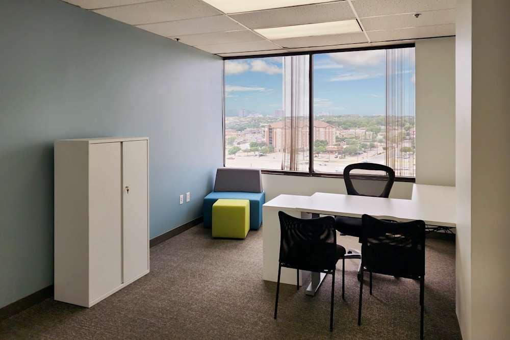 TX, San Antonio - Colonnade (HQ) office space - View 4 in San Antonio - internet, office_cleaning, breakout_areas